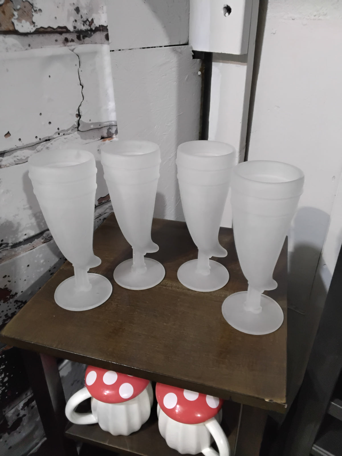 Vintage Indiana Glass Frosted Horn Glasses(4)