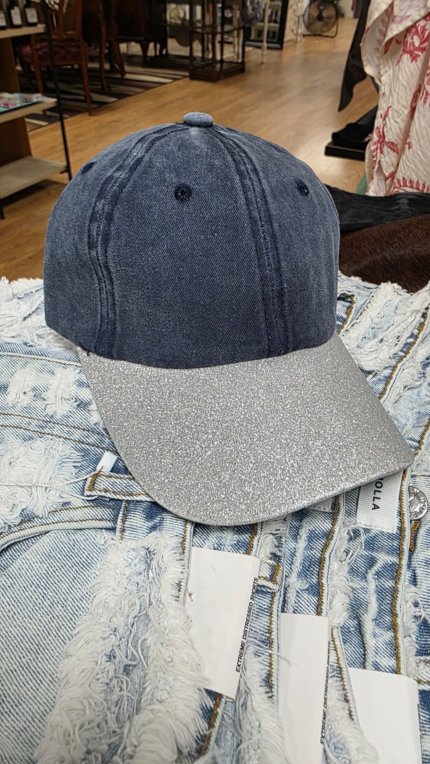 Ladies Hat / Adjustable Cap