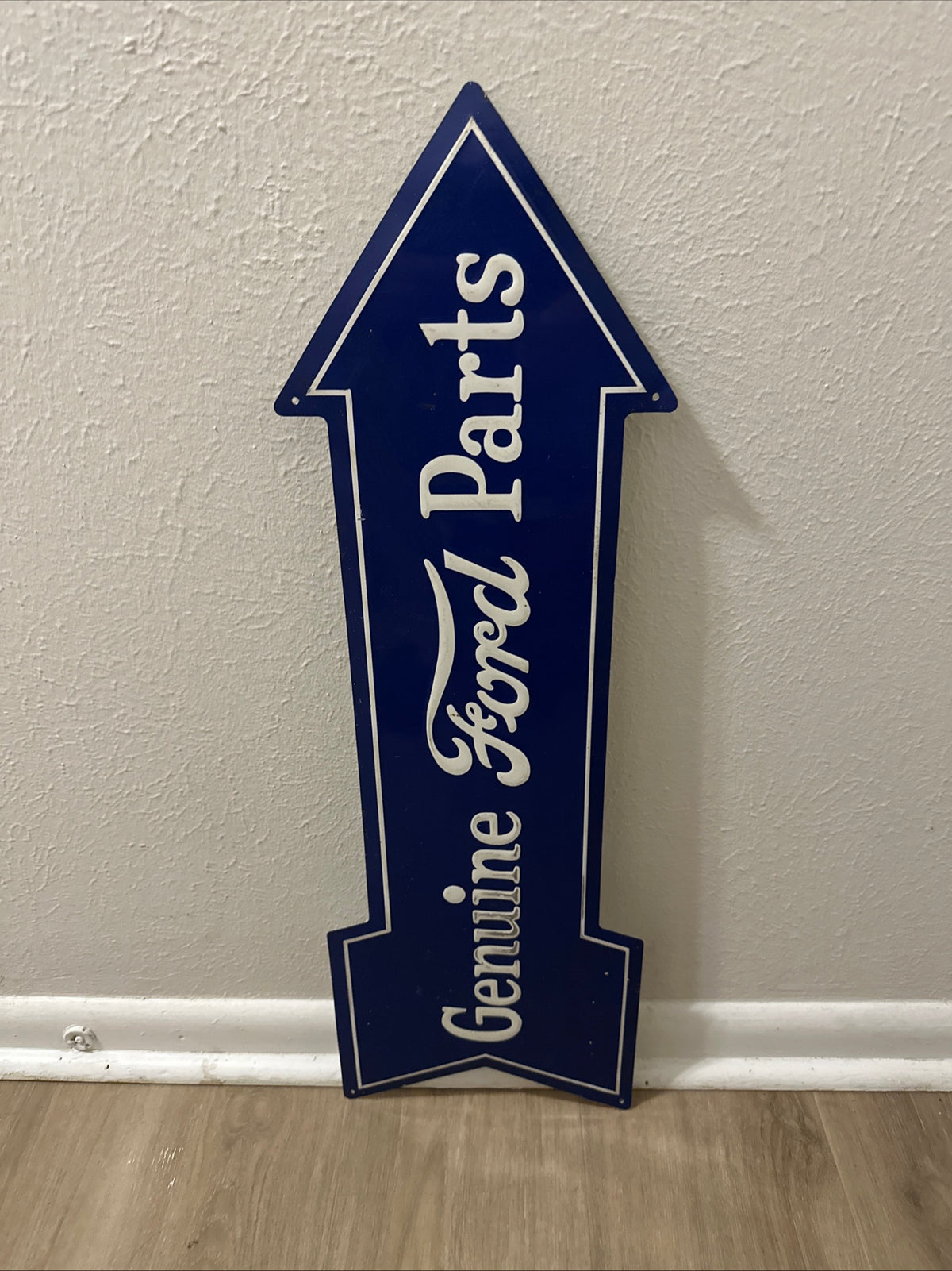 Ford Parts Arrow sign