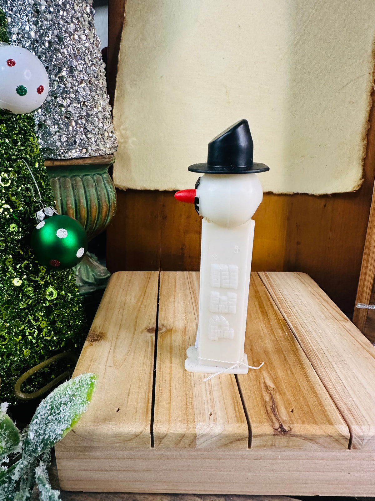 Snowman Pez vintage C18