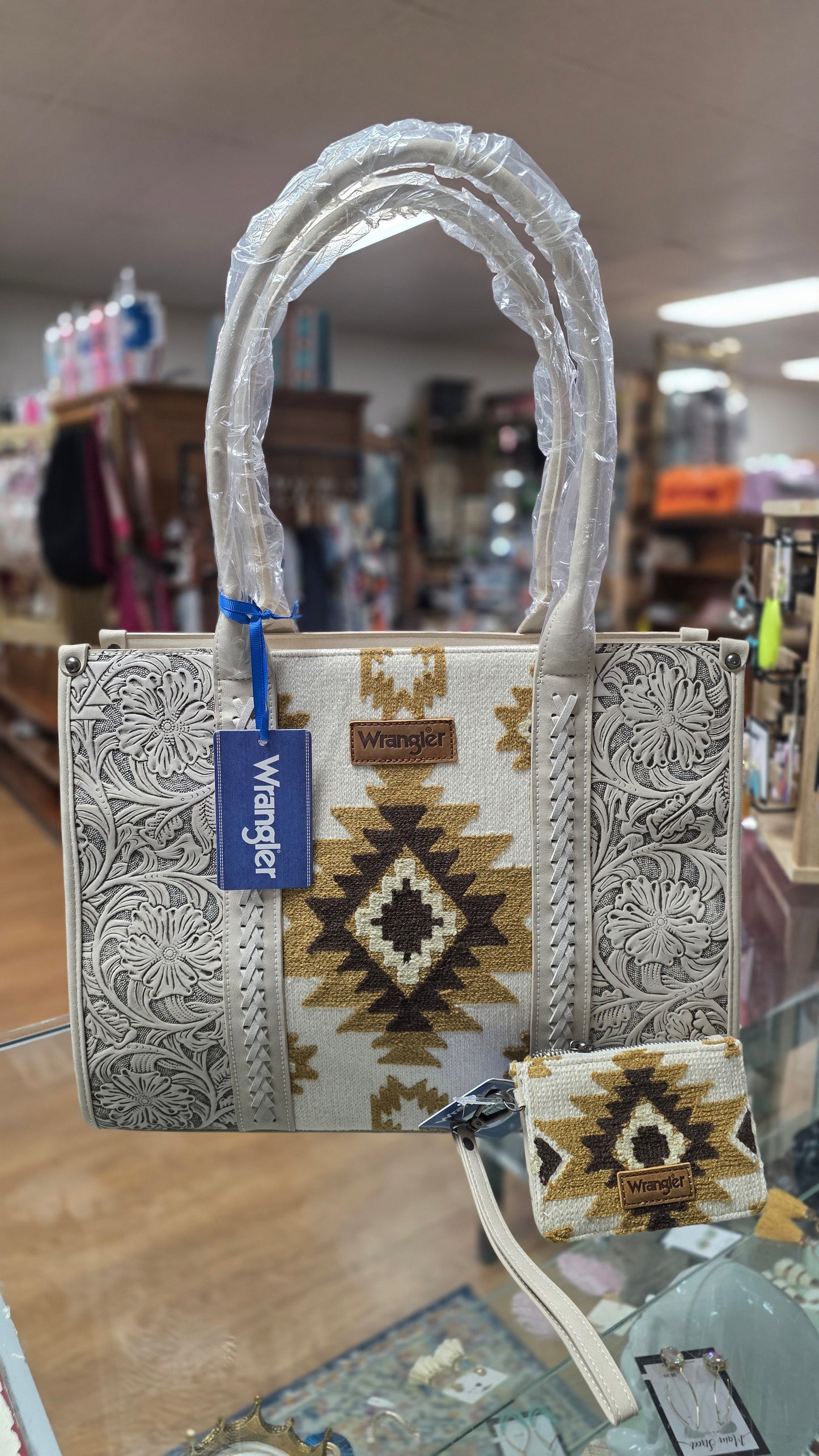 Wrangler Vintage Tooled Aztec Pattern Print Concealed Carry Large Tote
