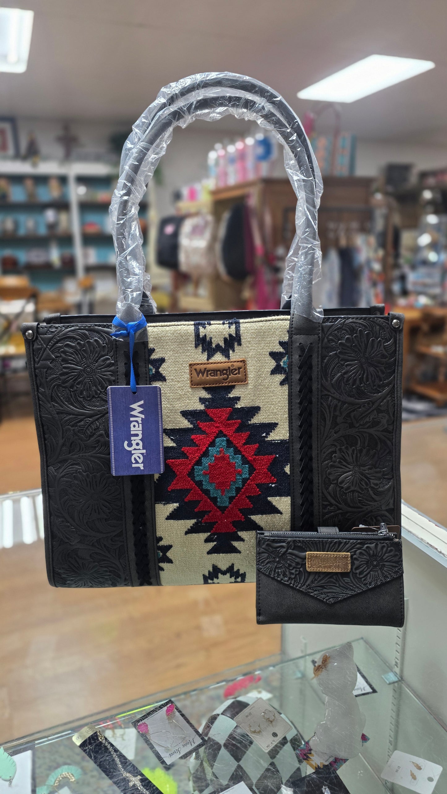 Wrangler Vintage Tooled Aztec Pattern Print Concealed Carry Large Tote