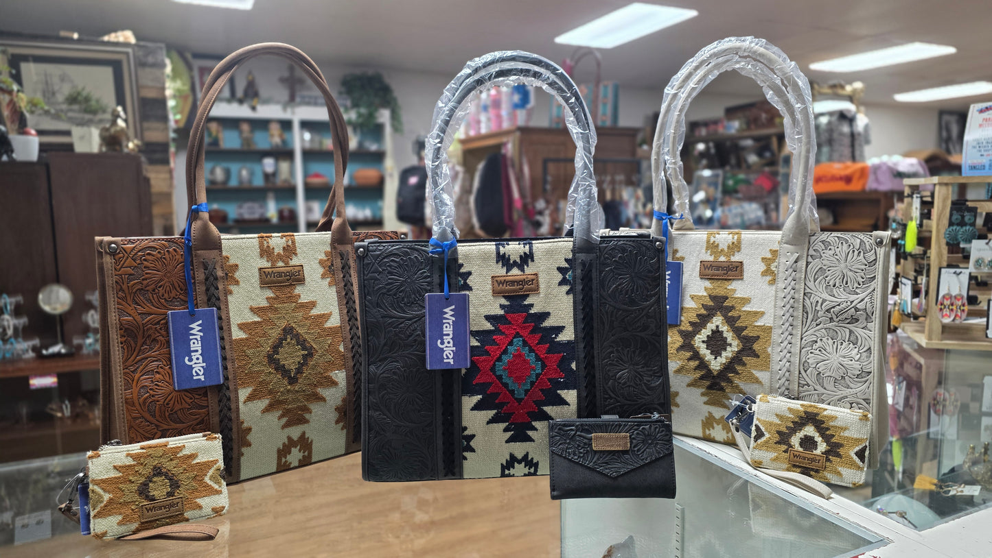 Wrangler Vintage Tooled Aztec Pattern Print Concealed Carry Large Tote