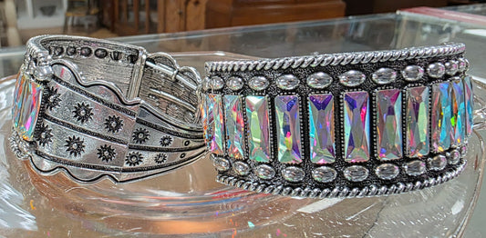 13 Iridescent Baggett Silver Bracelet