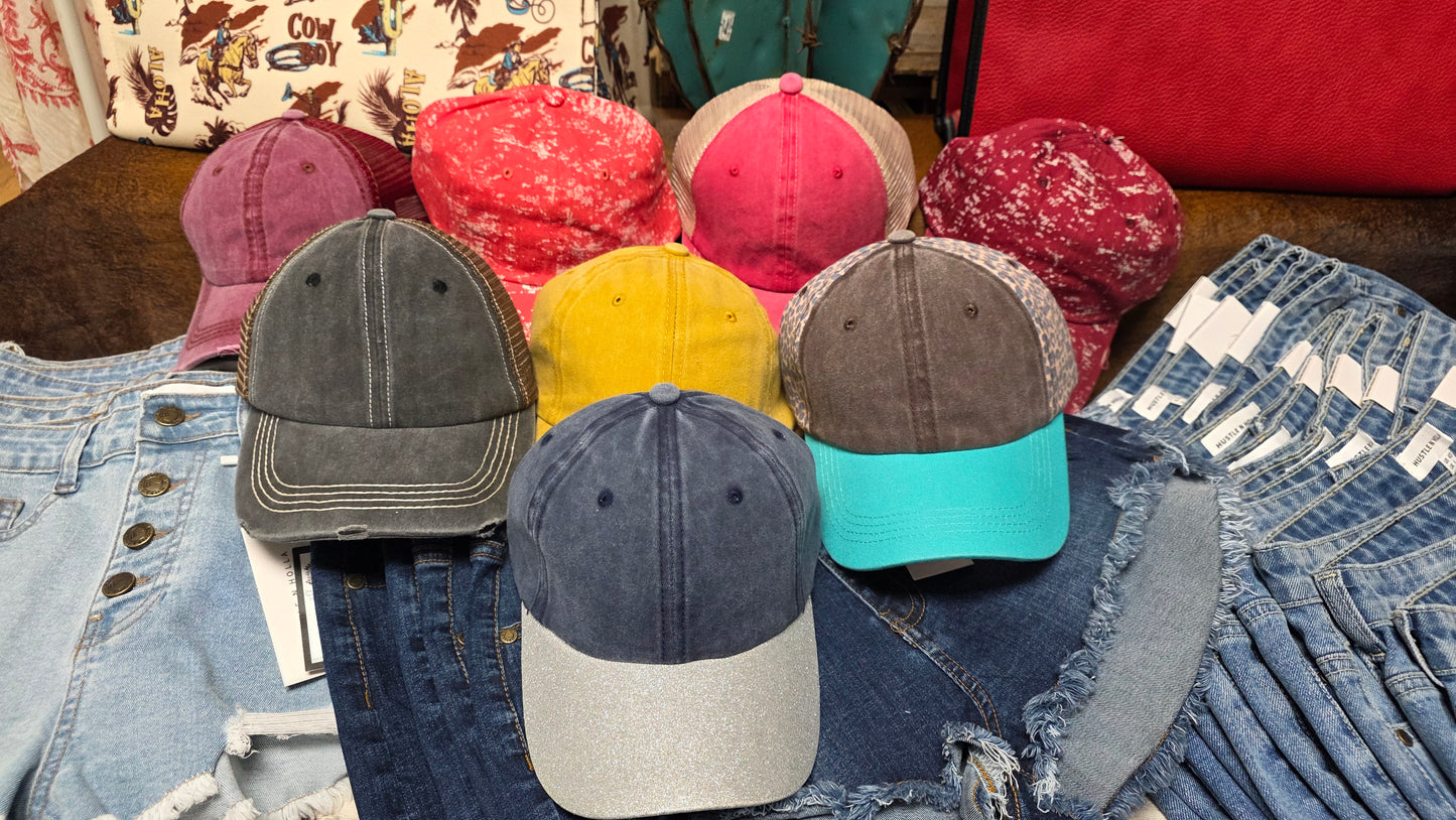 Ladies Hat / Adjustable Cap