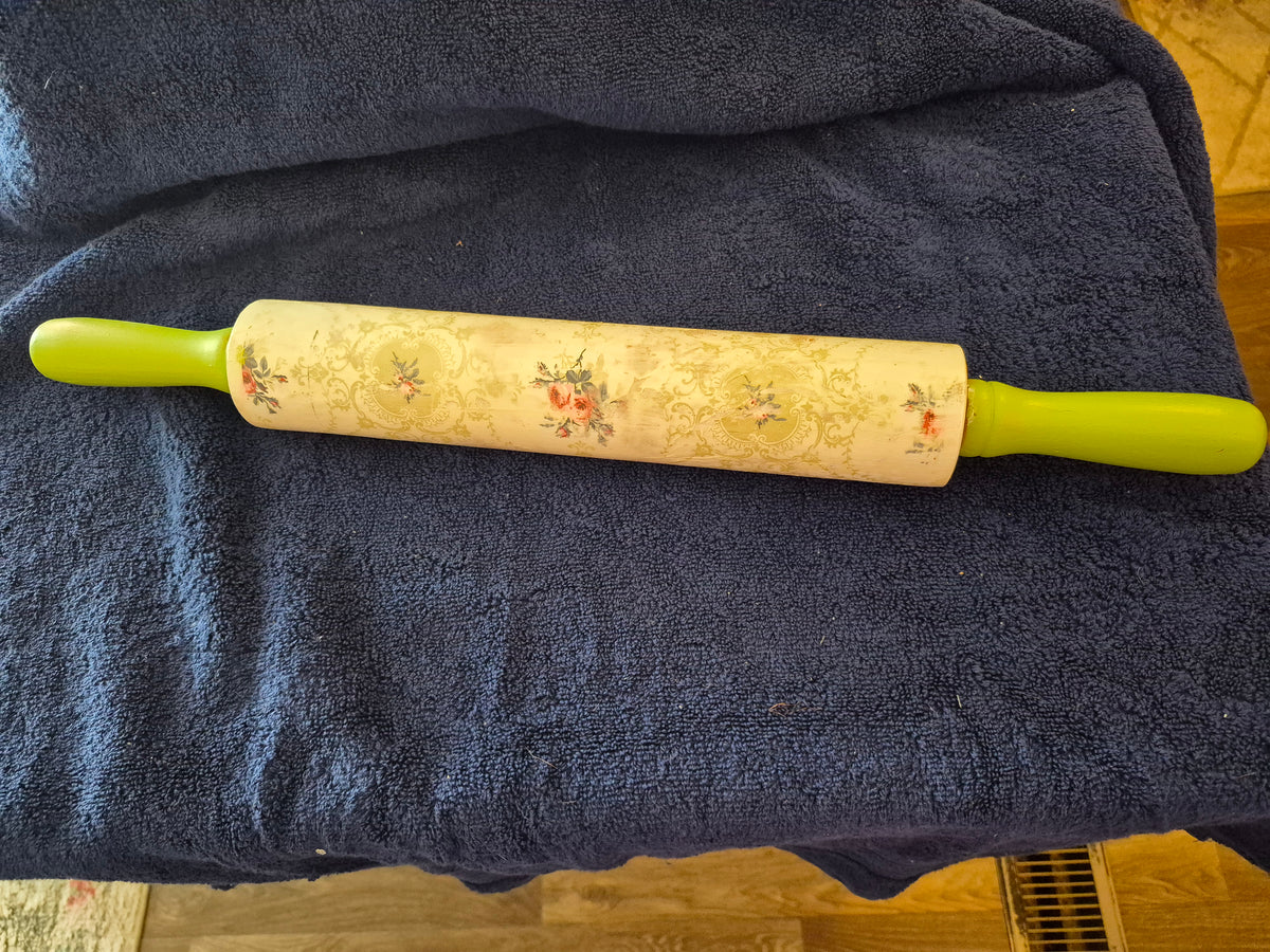 Christmas Rolling Pin Flowers 102719