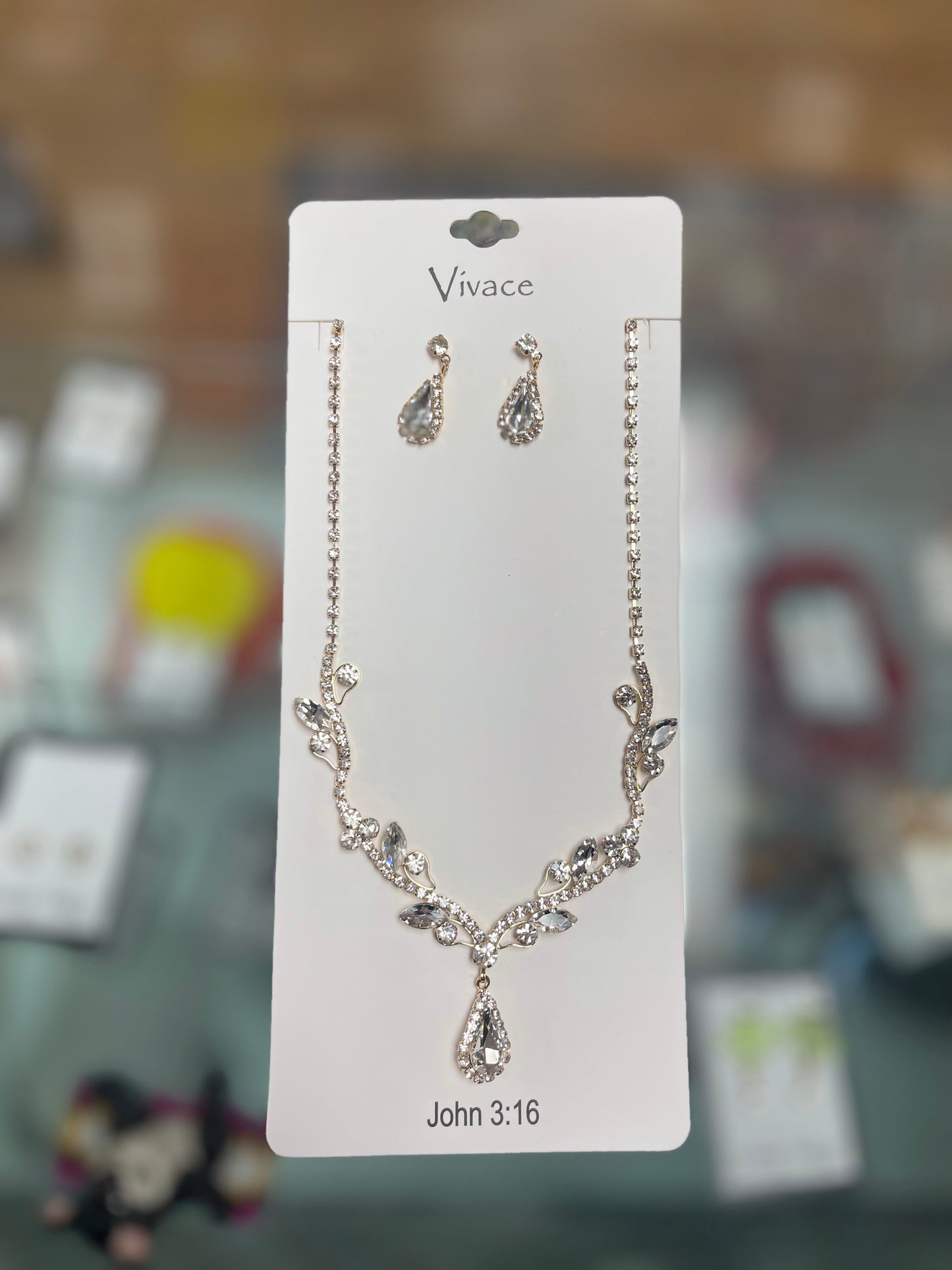 Vivace Glam Necklace Set