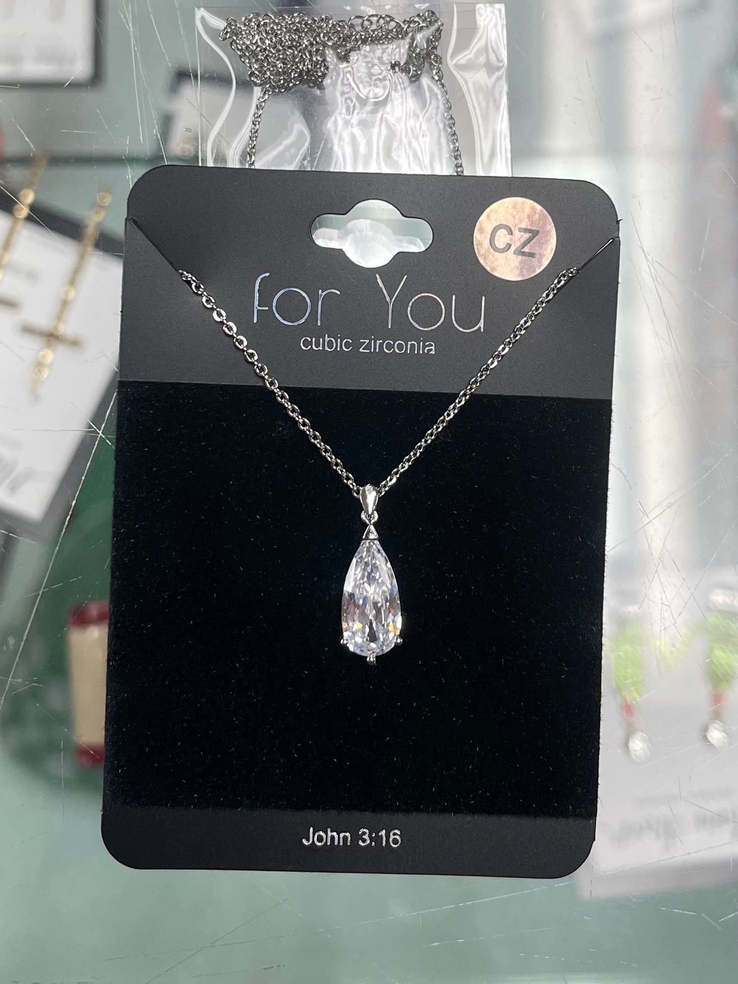Glitz & Glam Necklace