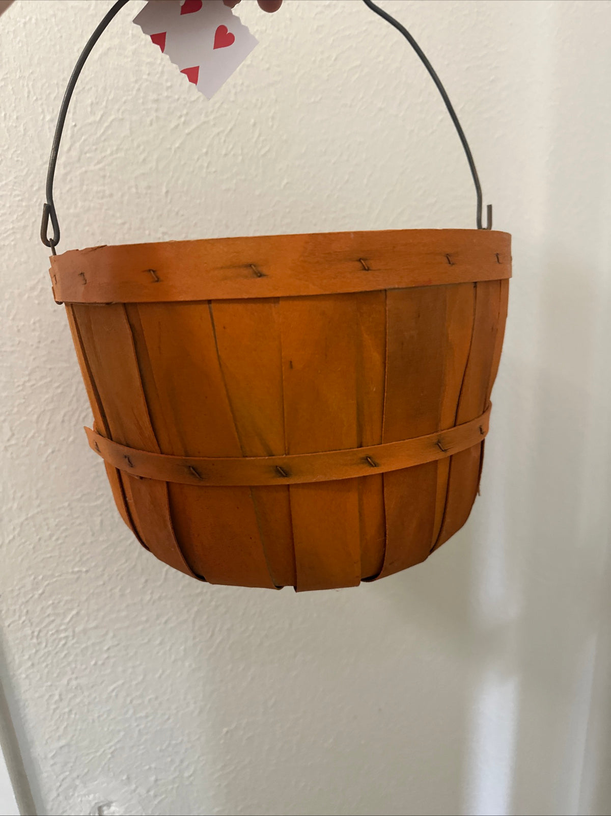 Bushel basket