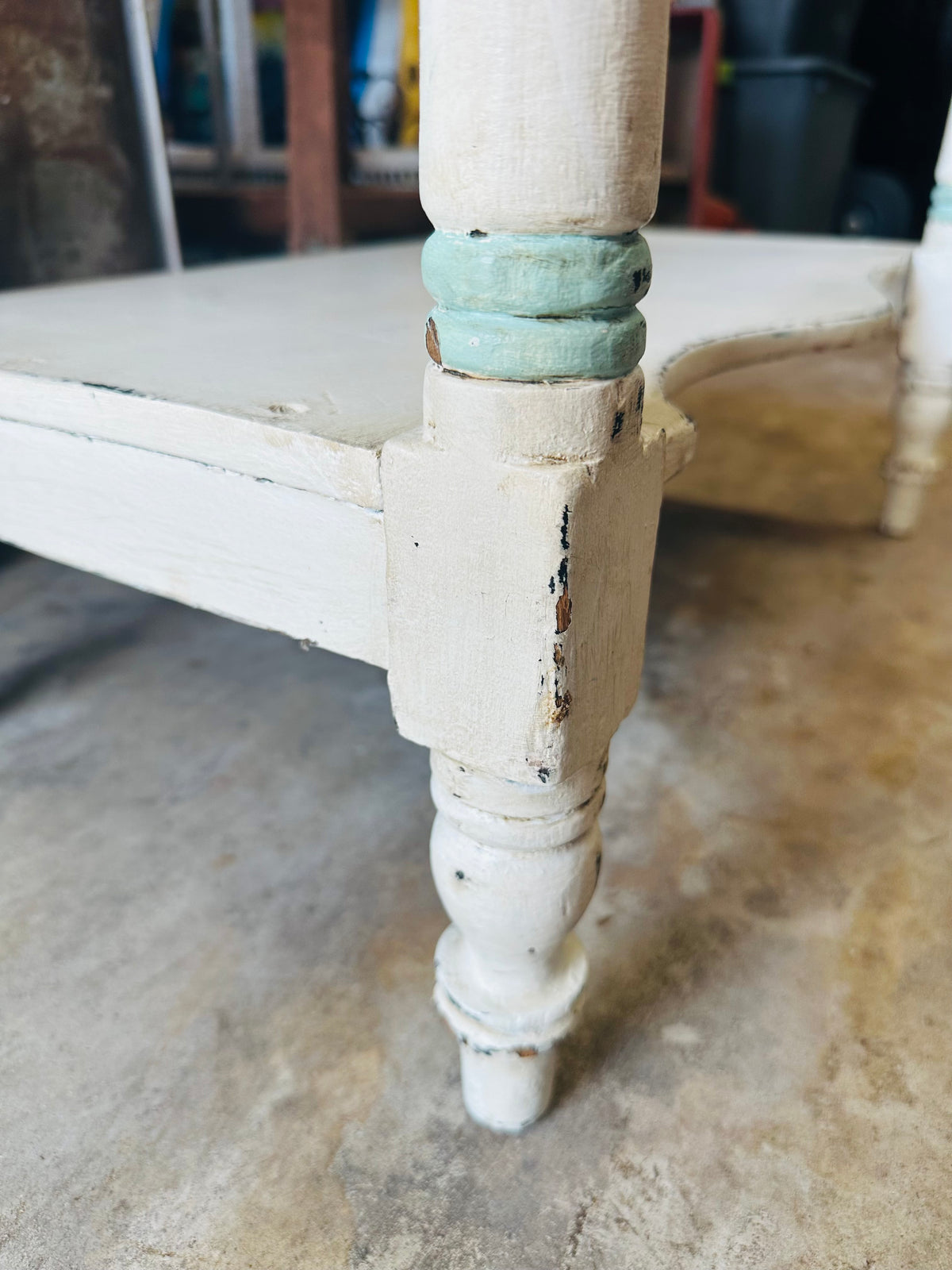 Antique wash table