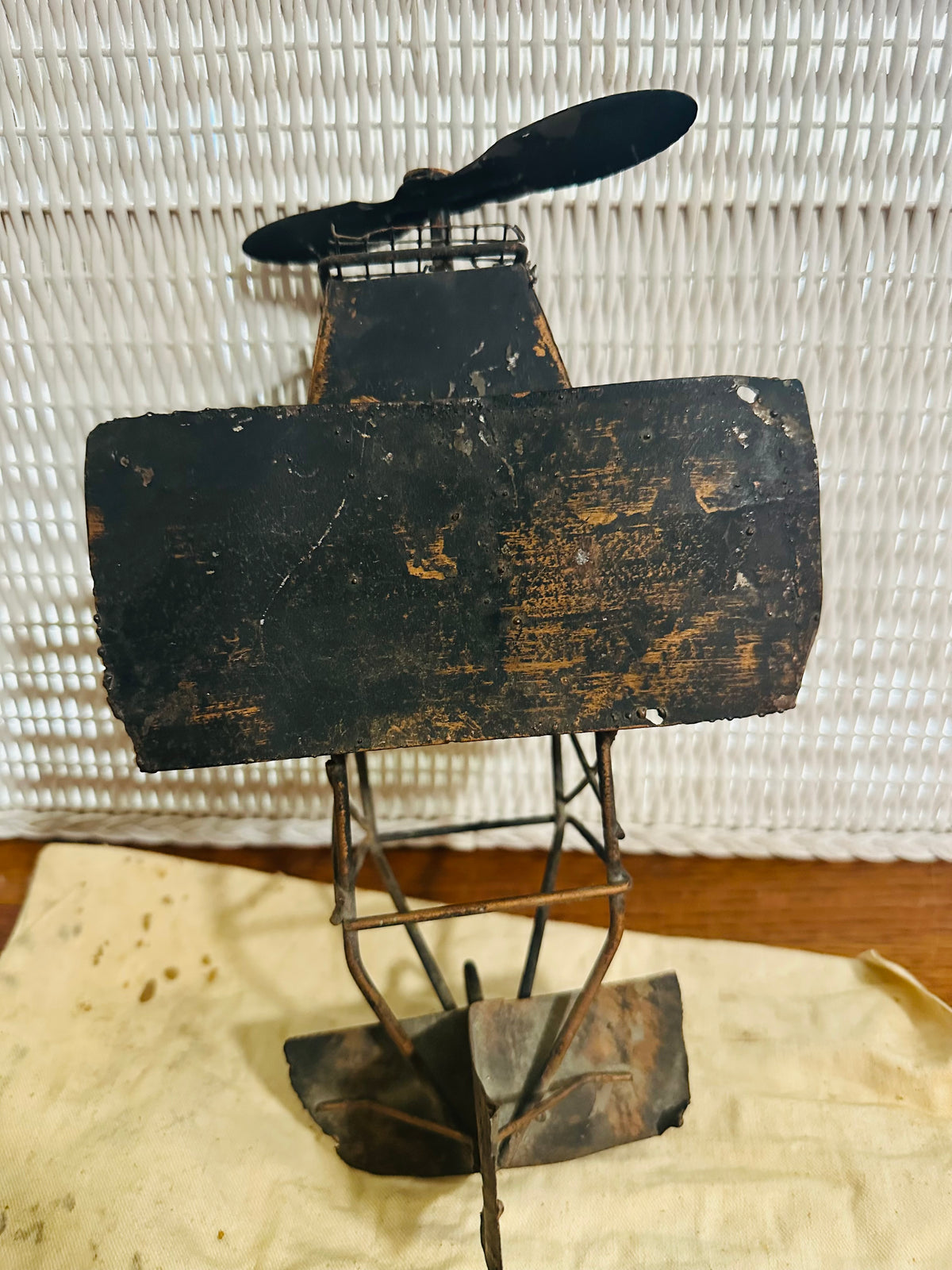 Vintage metal copper plane music box