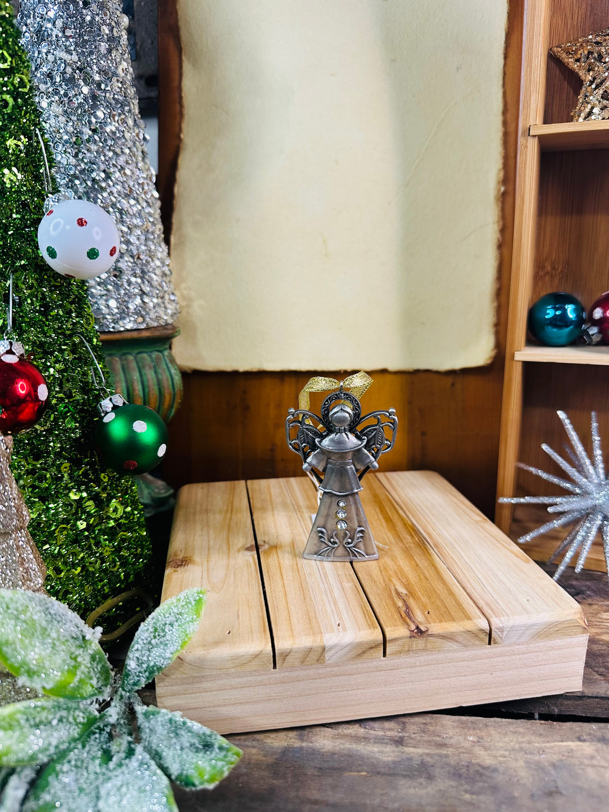 Metal angel Christmas ornament C11