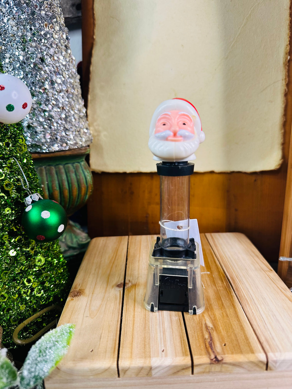 Santa gum ball dispenser C19