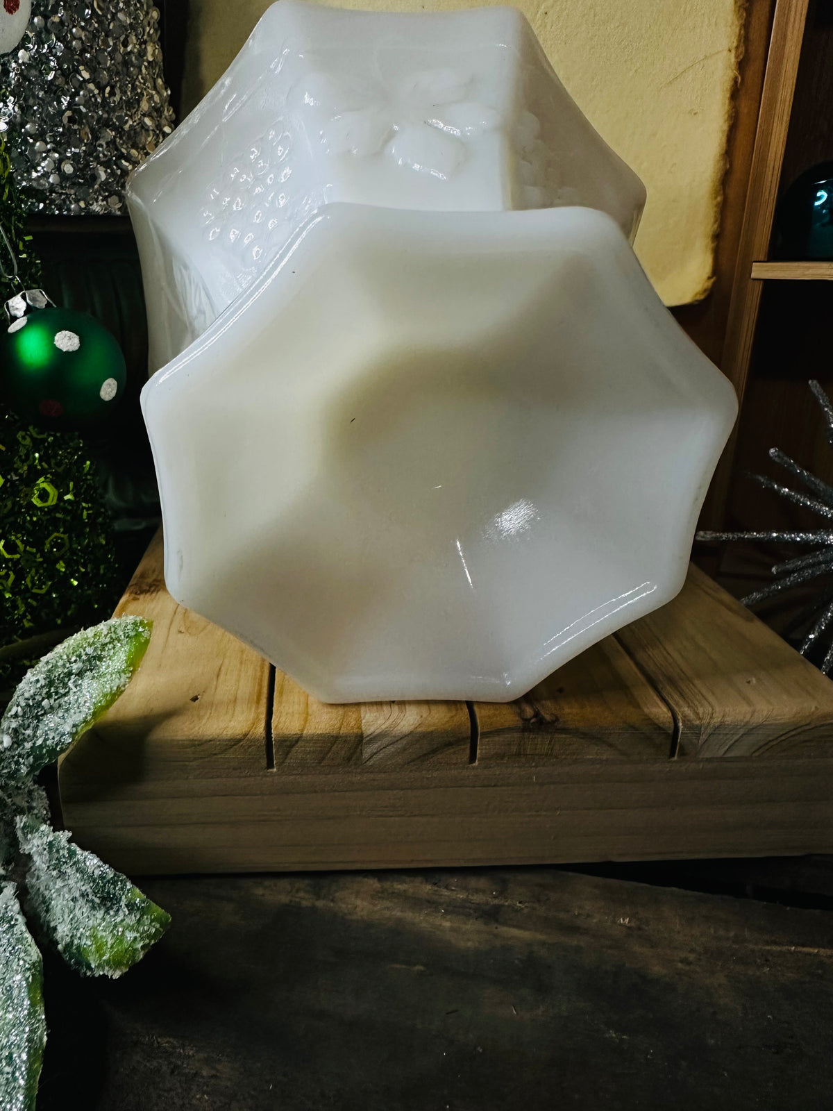 Anchor Hocking Milk Glass candy dish C20
