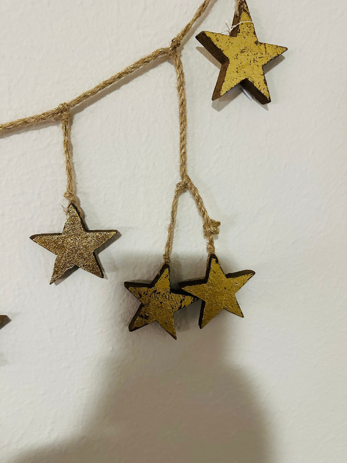 Gold Star garland C26