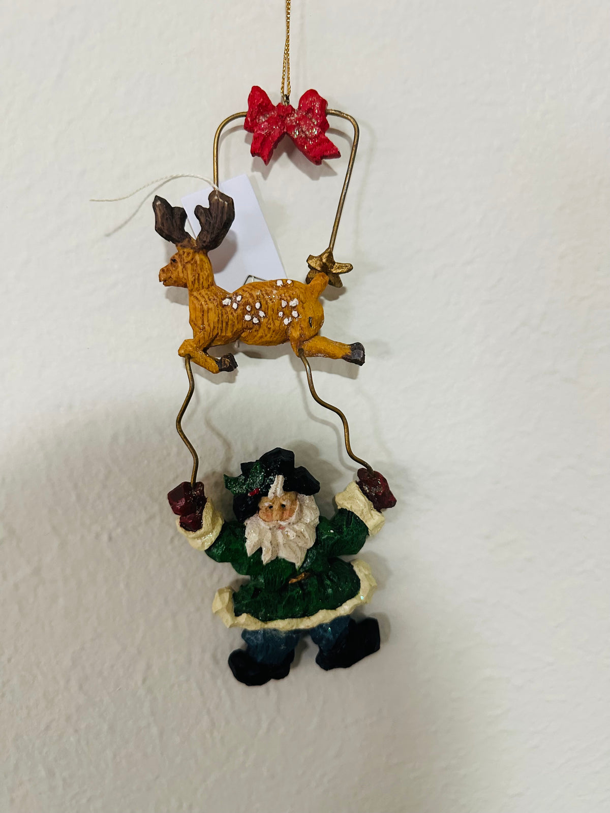 Santa and reindeer  ornament C31