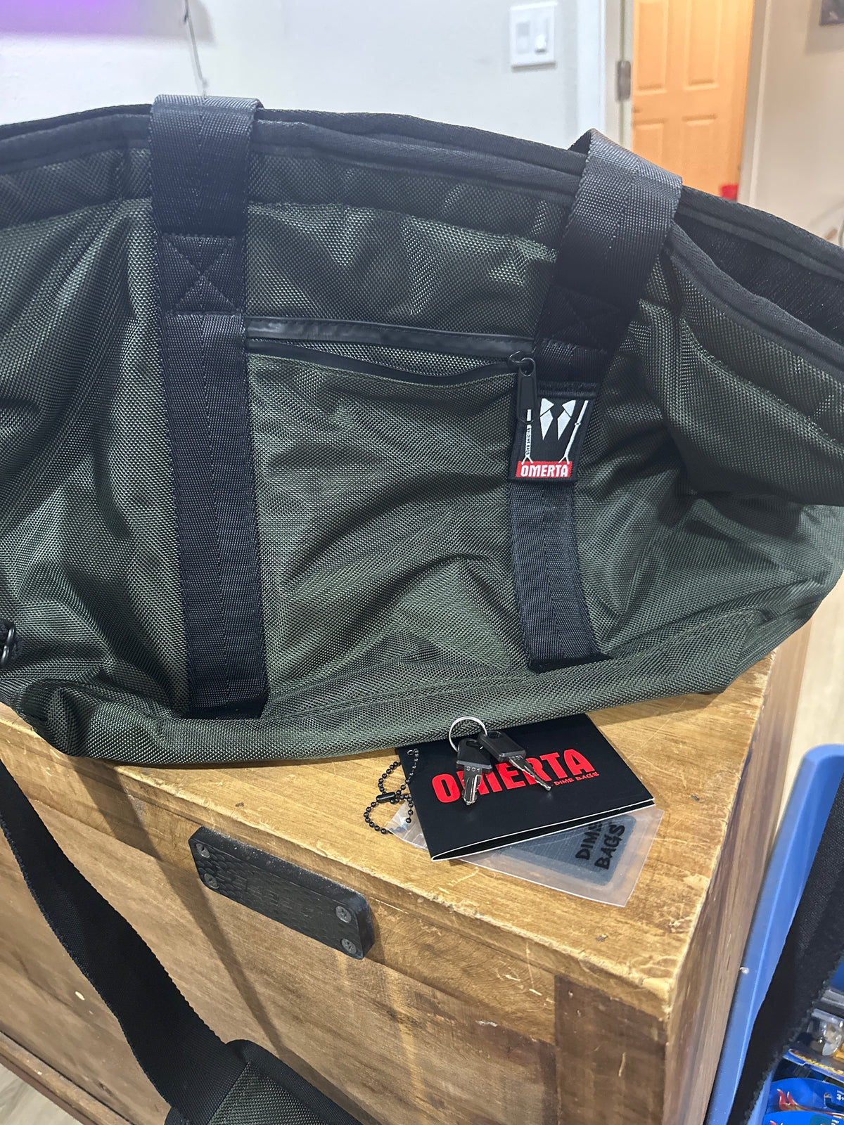 Smell proof, locking duffel bag