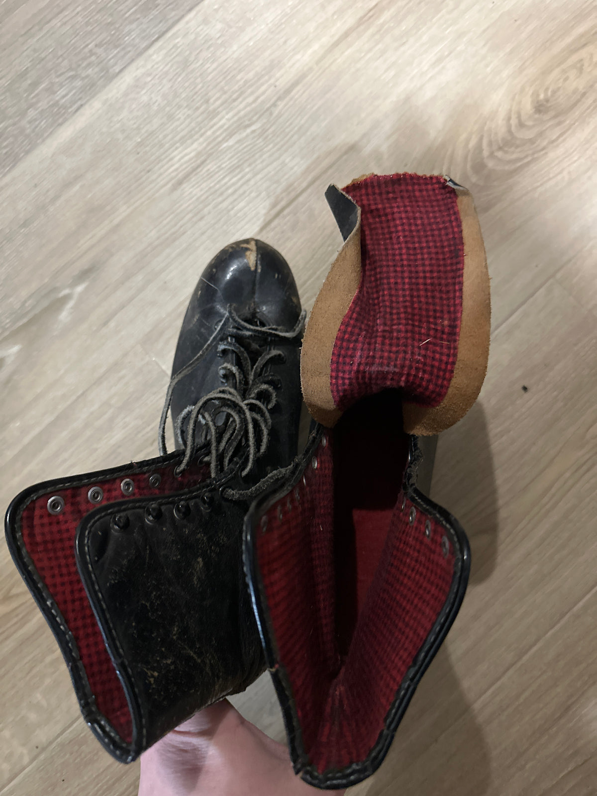 Vintage Canadian Flyer ice skates